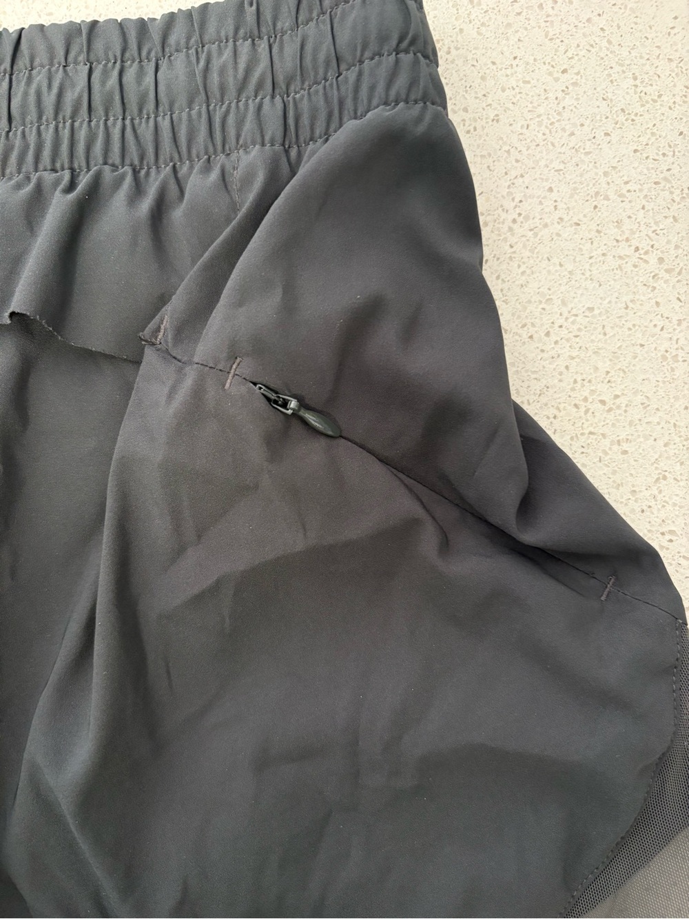 Athleta Mesh Racer Run Mid Rise 4" Short - Picture 6 of 12